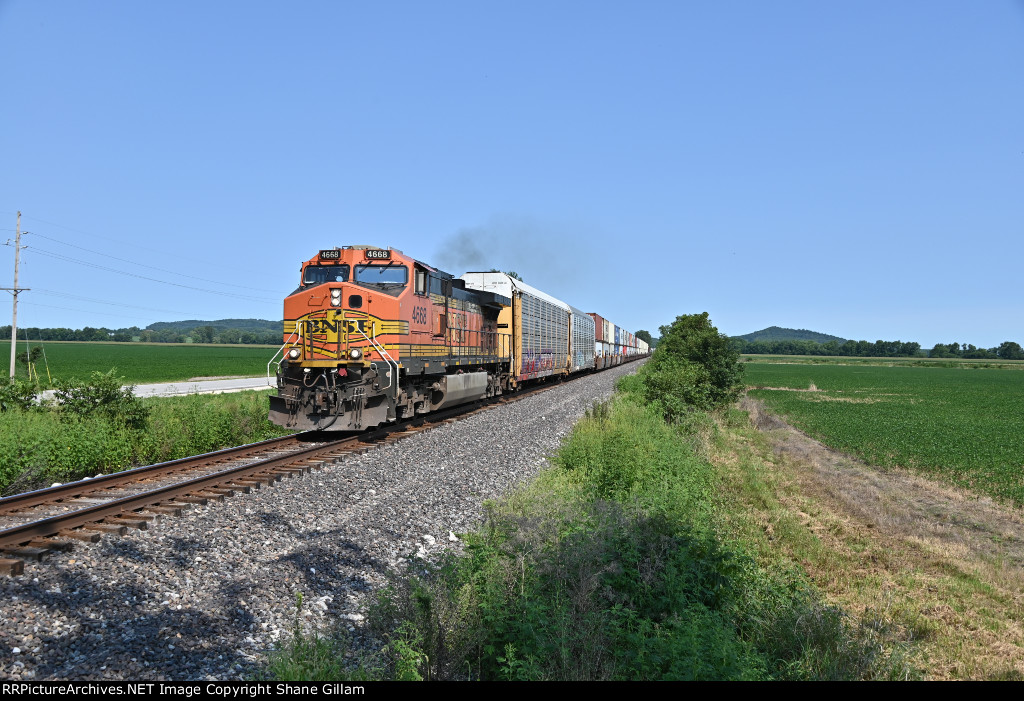 BNSF 4668